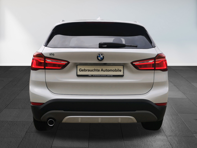 BMW - X1 sDrive18i Sport Line