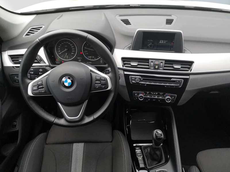 BMW - X1 sDrive18i Sport Line