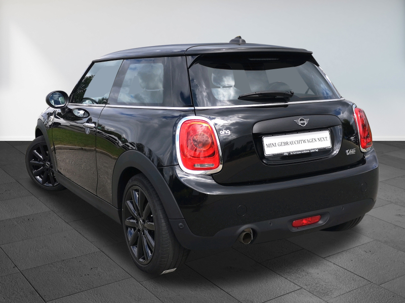 MINI - One Blackyard